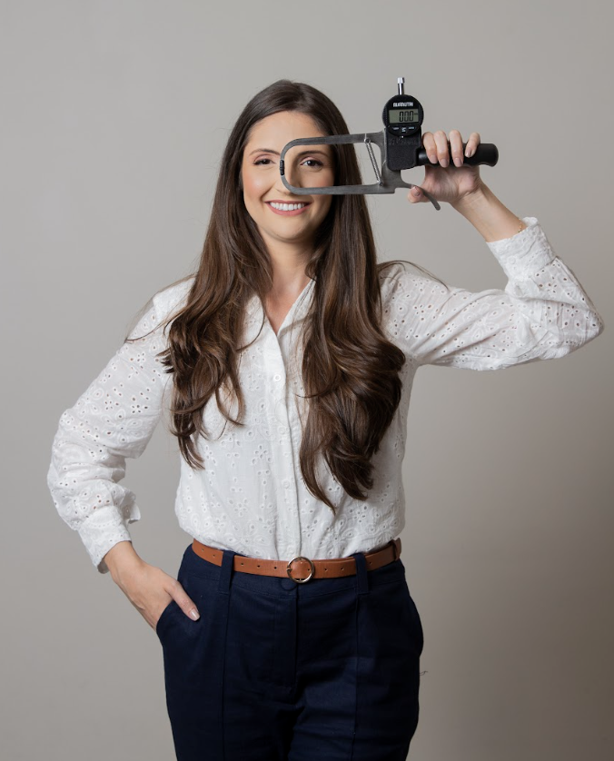 Paula Carolina em consulta – avaliação corporal