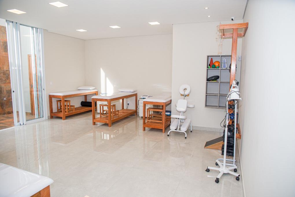 Sala de fisioterapia Clínica NEFES Santa Bárbara MG